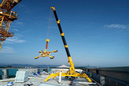 小吊車出現漏油怎么辦