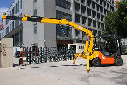 科步小吊車-專業的狹小空間作業特種起重設備