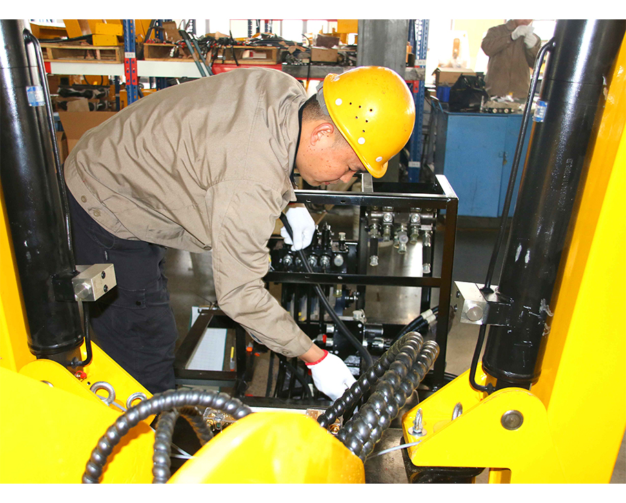 人物事跡|兢兢業業干事，成就榜樣力量