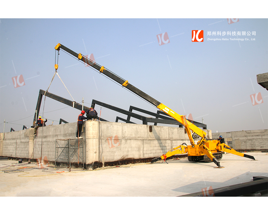 財經學院頂樓鋼結構吊裝