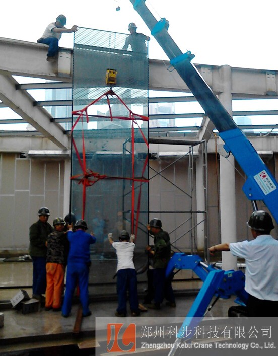KB3.0履帶起重機，成功運用于上海中心大廈施工