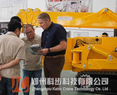 英格蘭起重機(jī)服務(wù)公司主管Russ Taylor 來(lái)我司洽談