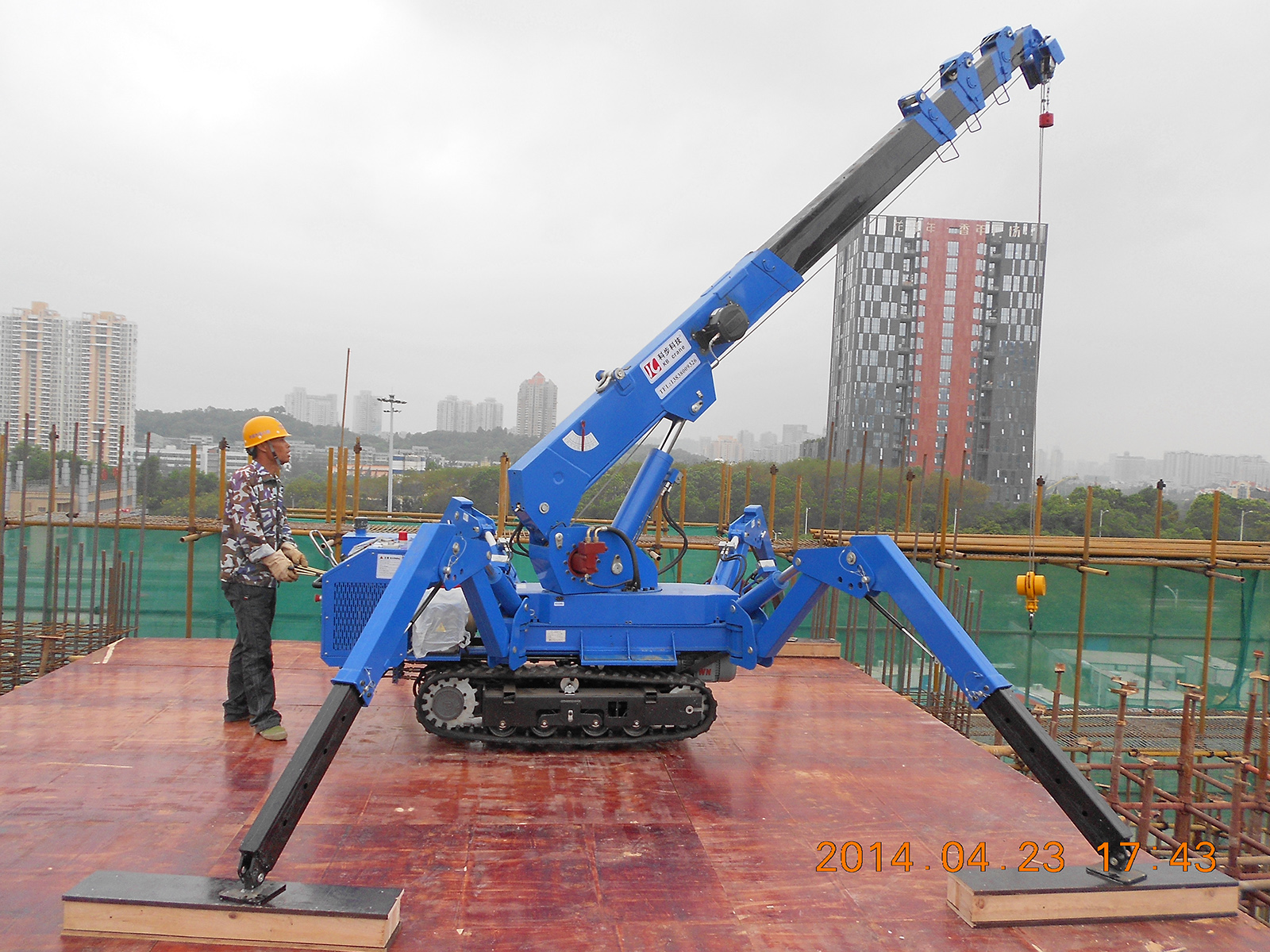 地鐵建設(shè)小型吊車