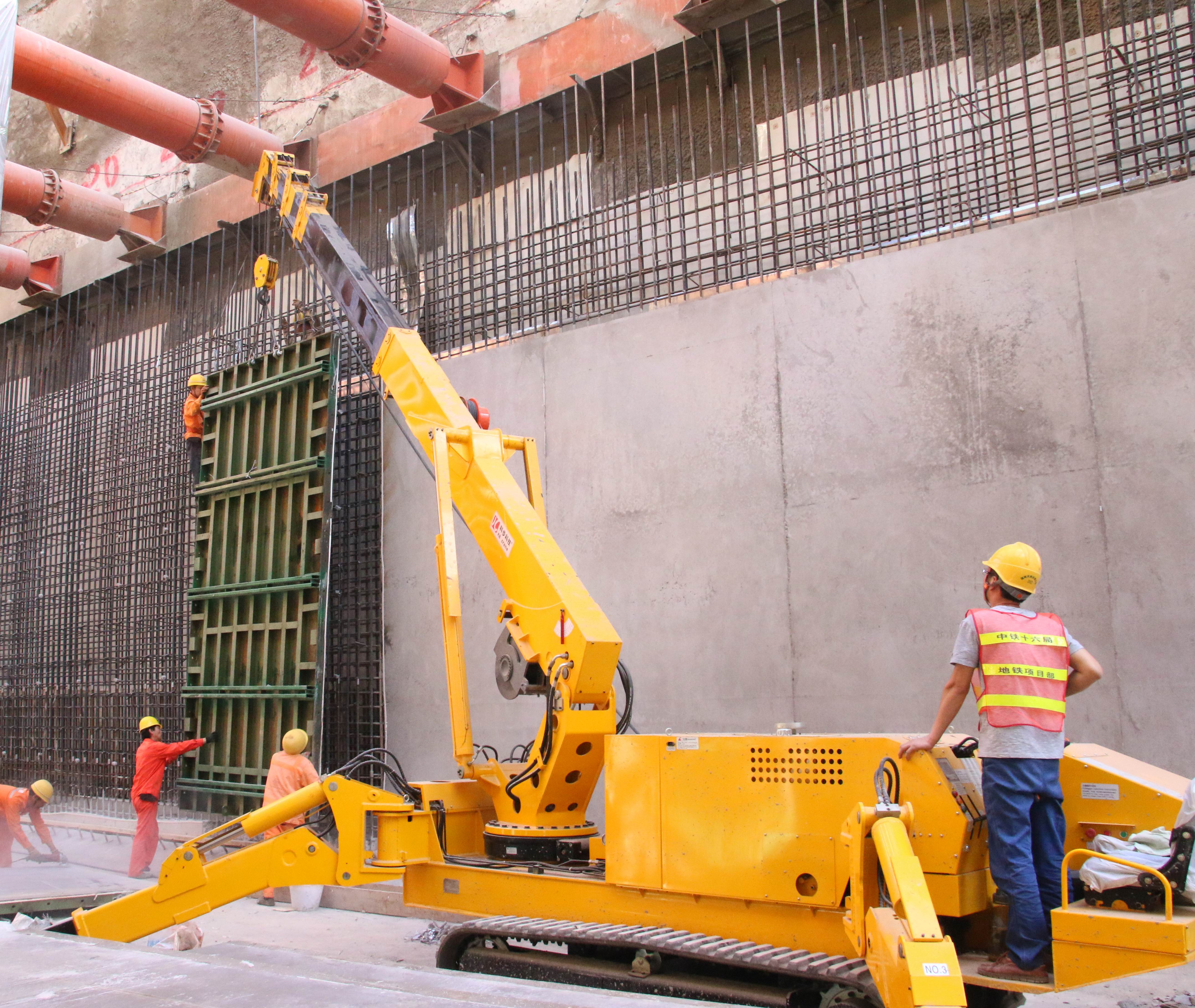地鐵施工吊車